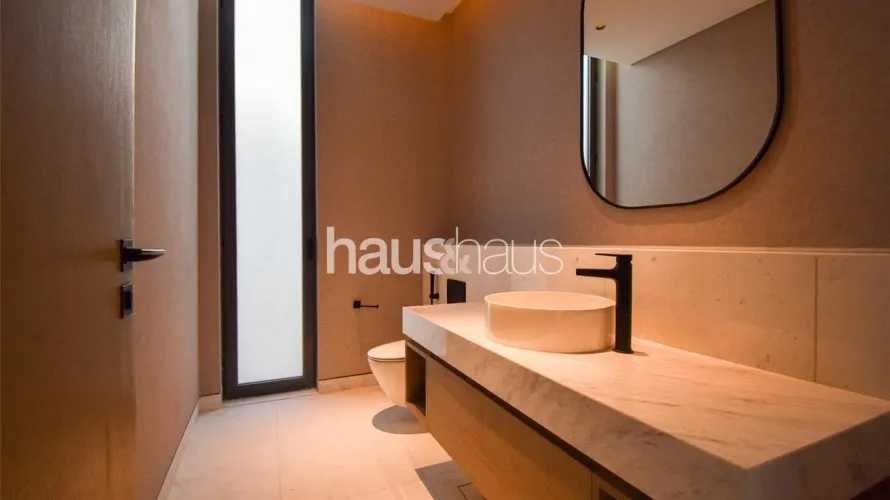 Villa de 5 dormitorios en Harmony, UAE No. 894 № 12