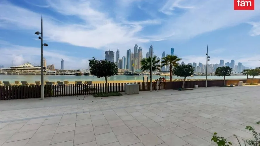Apartamento de 3 dormitorios en Dubai Harbour, UAE No. 1909