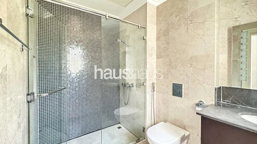 Villa de 4 dormitorios en Jumeirah Golf Estates, UAE No. 975 № 9