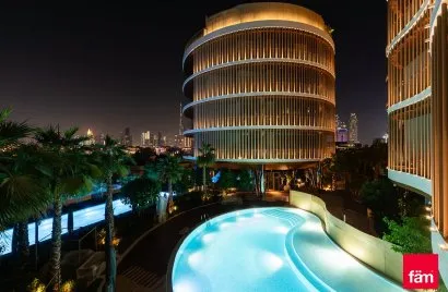Apartamento de 3 dormitorios en Dubai, UAE No. 432
