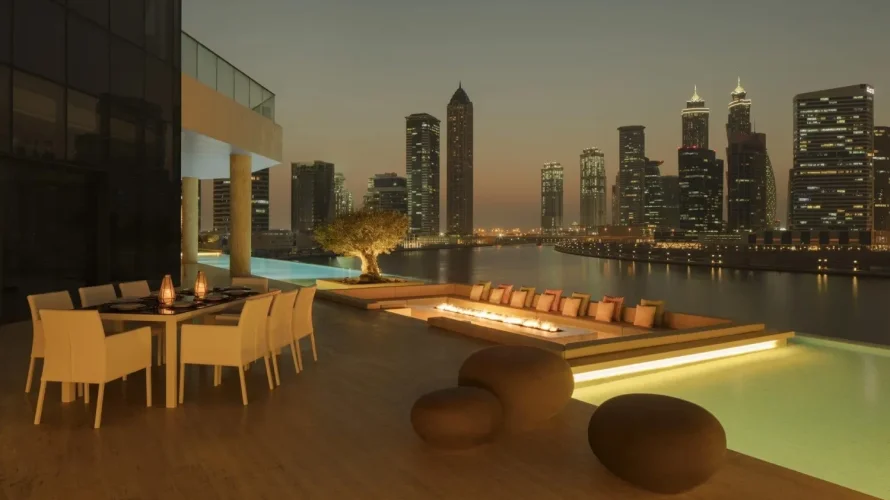 Apartamento de 2 dormitorios en Business Bay, UAE No. 1793