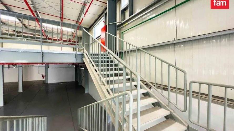Almacén de 1909.2m² en Dubai, UAE No. 2616 № 12