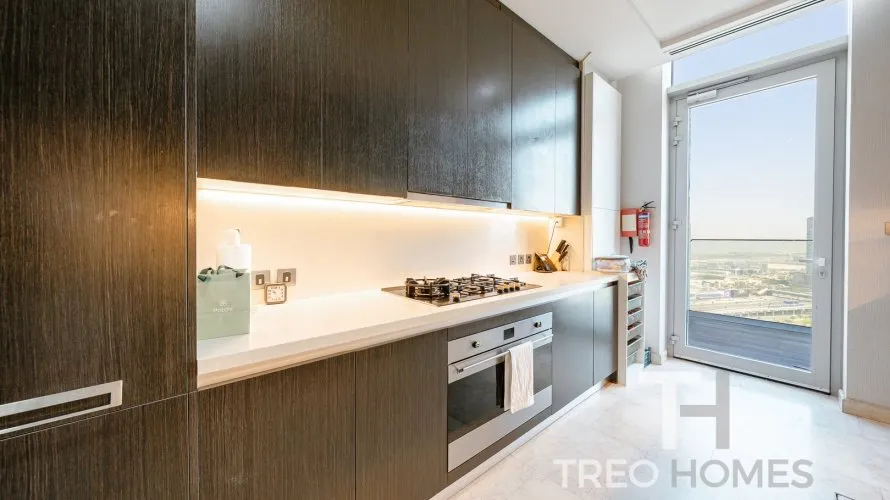 Apartamento de 4 dormitorios en Jumeirah Lake Towers, UAE No. 548 № 8