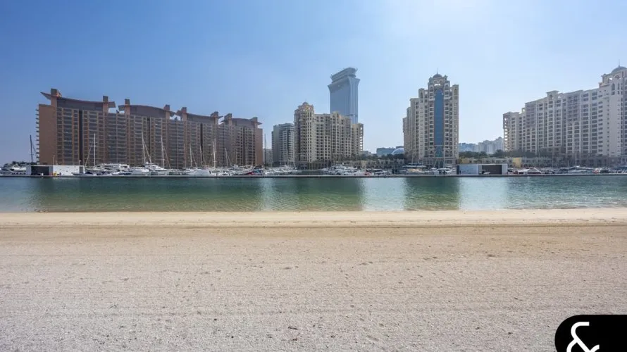 Villa de 6 dormitorios en Signature Villas, UAE No. 1690 № 2