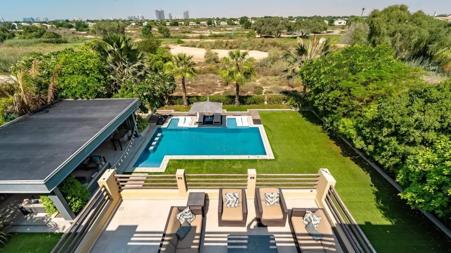 Villa de 6 dormitorios en Dubai, UAE No. 2214 № 2