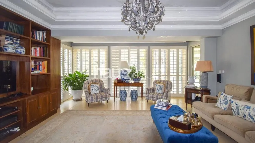 Villa de 5 dormitorios en Arabian Ranches, UAE No. 912 № 1