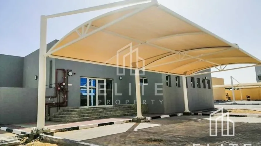 Almacén de 8288m² en Dubai, UAE No. 732 № 1