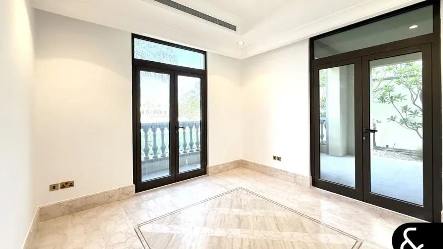 Villa de 6 dormitorios en Signature Villas, UAE No. 1690 № 11