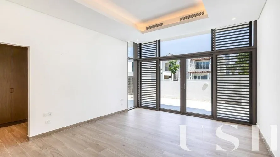 Villa de 6 dormitorios en District One, UAE No. 758 № 27