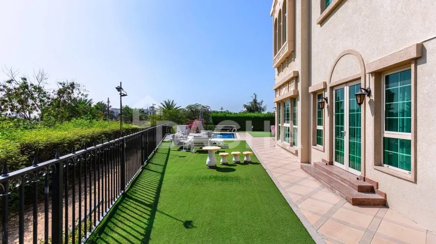 Villa de 4 dormitorios en Jumeirah Islands, UAE No. 2694 № 16