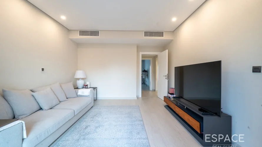 Villa de 6 dormitorios en Meadows, UAE No. 1258 № 4