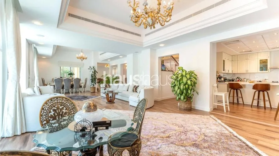 Villa de 5 dormitorios en Dubai Sports City, UAE No. 888 № 10