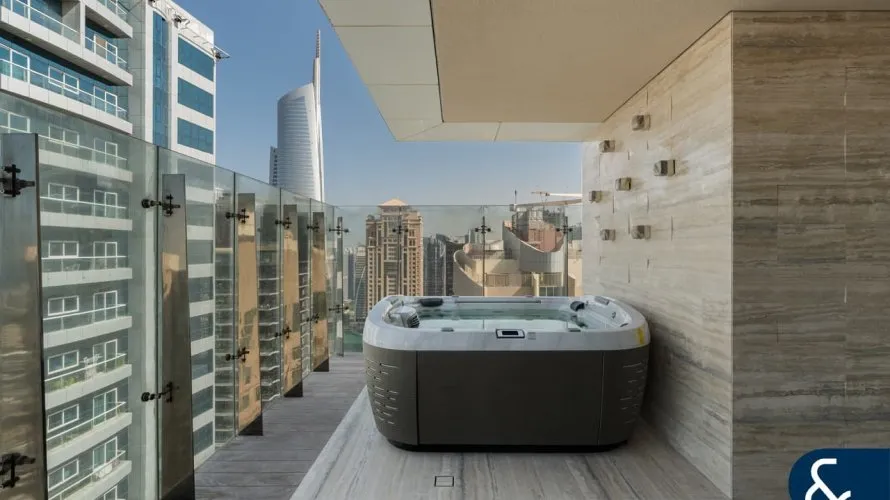 Apartamento de 4 dormitorios en Jumeirah Lake Towers, UAE No. 1747 № 11