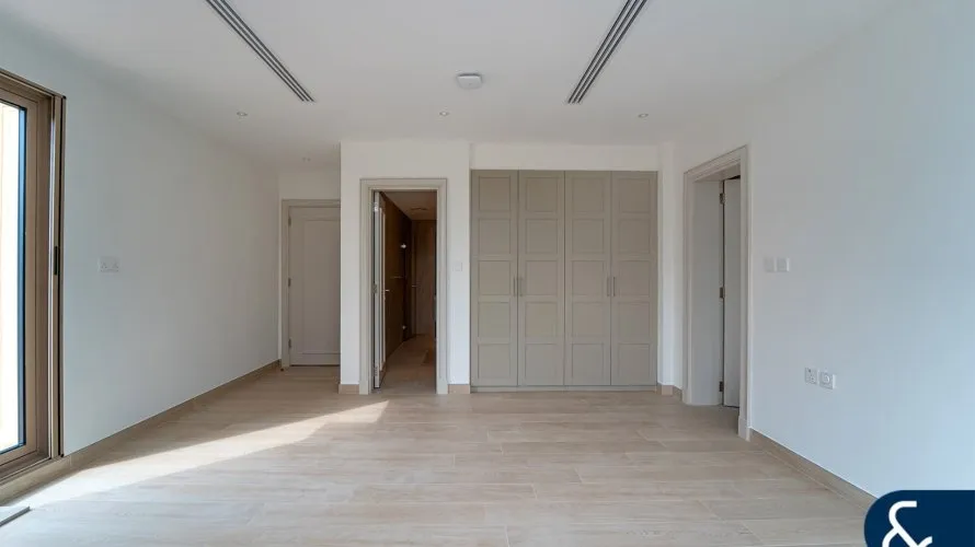Villa de 5 dormitorios en Victory Heights, UAE No. 1756 № 12