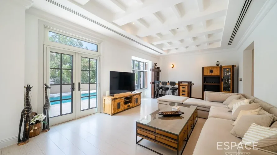 Villa de 5 dormitorios en Jumeirah Golf Estates, UAE No. 1450 № 2