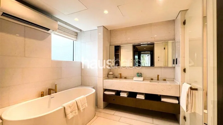 Villa de 5 dormitorios en FIVE Palm Jumeirah, UAE No. 951 № 9