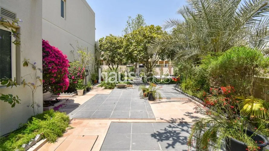 Villa de 5 dormitorios en Arabian Ranches, UAE No. 912 № 16