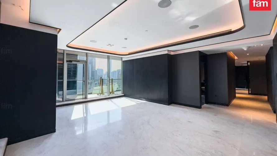 Apartamento de 4 dormitorios en Business Bay, UAE No. 1375