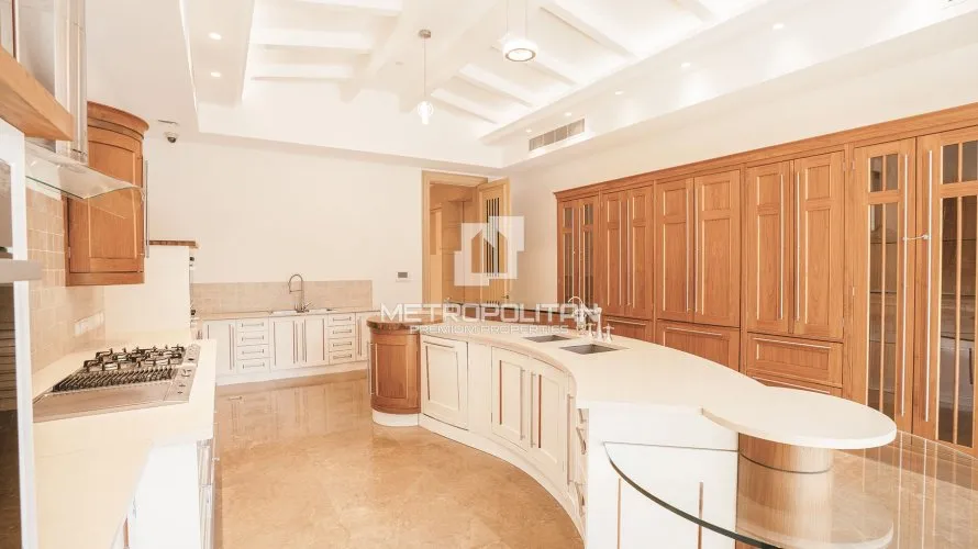 Villa de 6 dormitorios en Emirates Hills, UAE No. 525 № 9