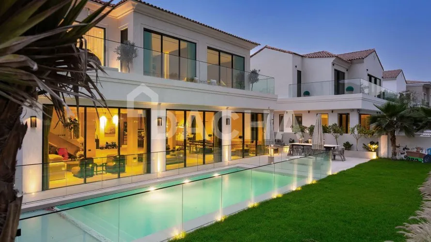 Villa de 5 dormitorios en Jumeirah Golf Estates, UAE No. 2720 № 10