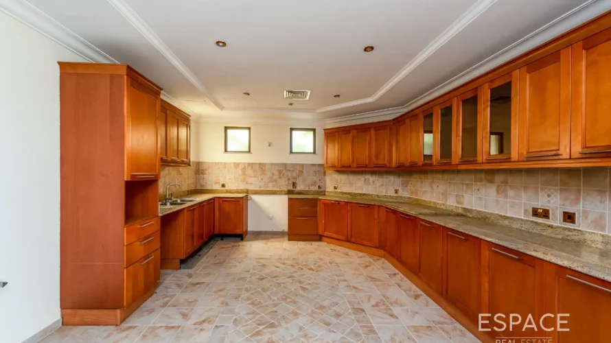 Villa de 4 dormitorios en Palm Jumeirah, UAE No. 1279 № 12