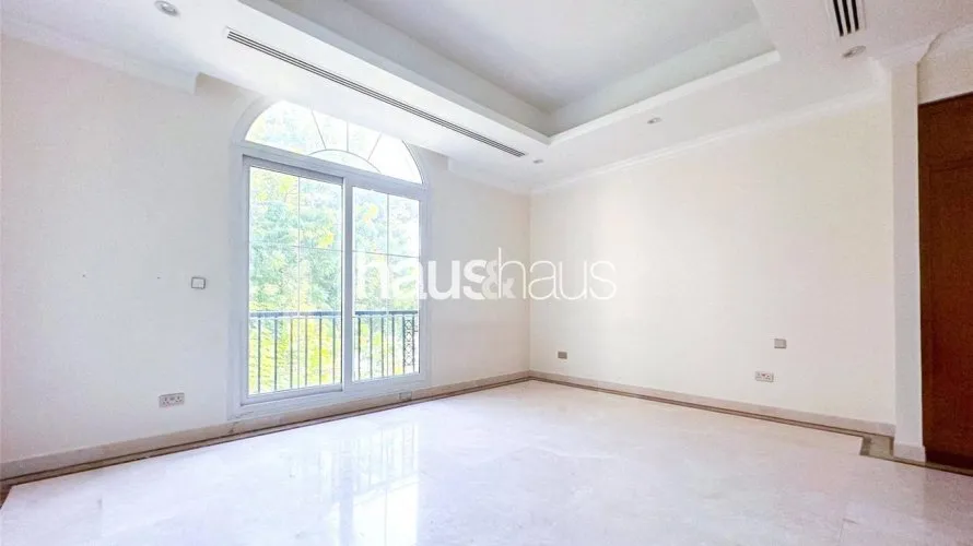 Villa de 6 dormitorios en Emirates Hills, UAE No. 907 № 16