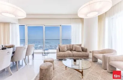 Apartamento de 3 dormitorios en Dubai Harbour, UAE No. 1732