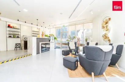 Tienda de 511.2m² en Dubai Marina, UAE No. 2621