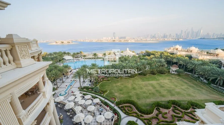 Apartamento de 2 dormitorios en Palm Jumeirah, UAE No. 526 № 2
