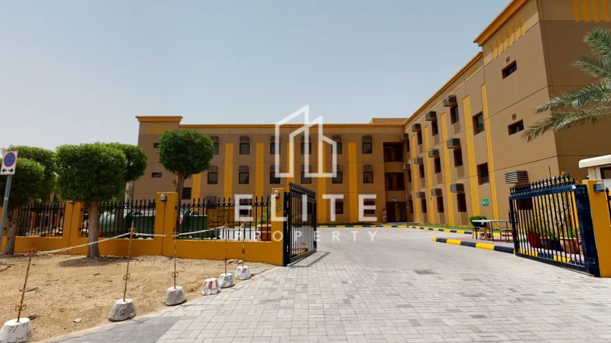 Campo de trabajo de 2850m² en Dubai Investment Park, UAE No. 733 № 16