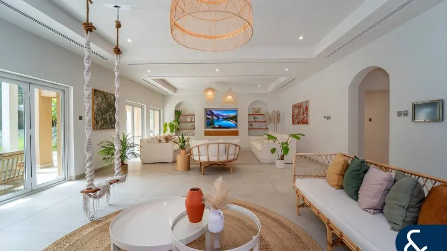 Villa de 7 dormitorios en Arabian Ranches, UAE No. 2292 № 1