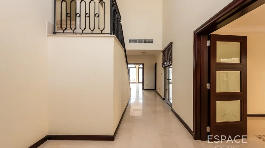 Villa de 4 dormitorios en Palm Jumeirah, UAE No. 1279 № 9