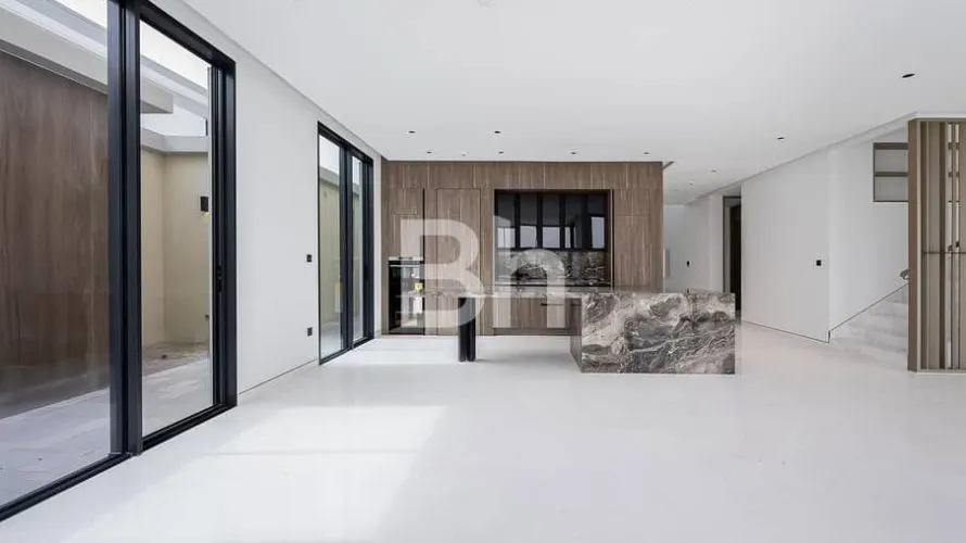 Villa de 5 dormitorios en Tilal Al Ghaf, UAE No. 1182 № 1