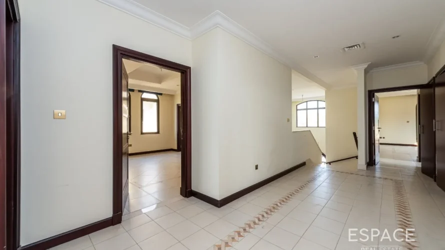 Villa de 4 dormitorios en Palm Jumeirah, UAE No. 1279 № 11