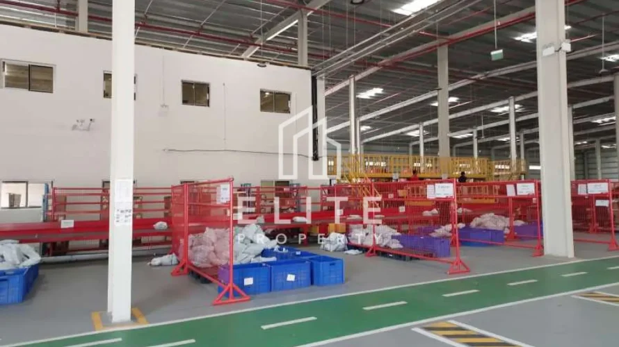 Almacén de 7118m² en Dubai, UAE No. 754 № 12