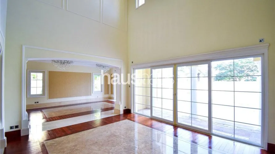 Villa de 6 dormitorios en Arabian Ranches, UAE No. 906 № 3