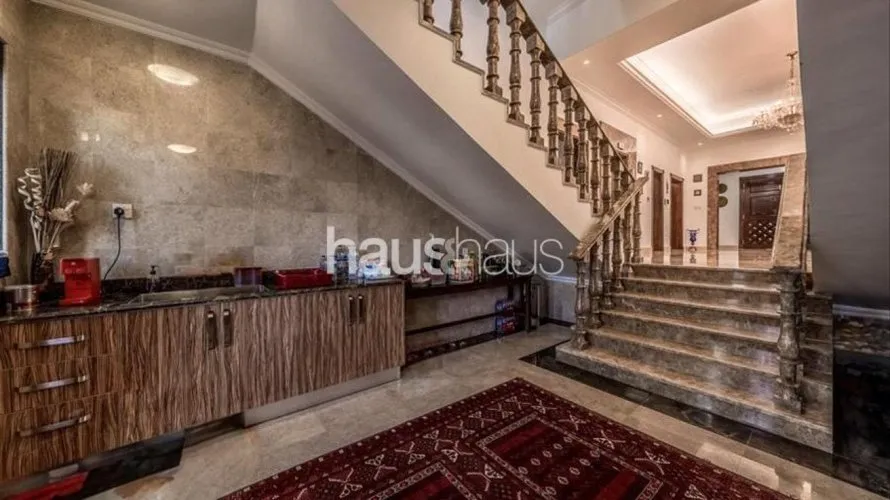Villa de 7 dormitorios en Al Khawaneej, UAE No. 947 № 17
