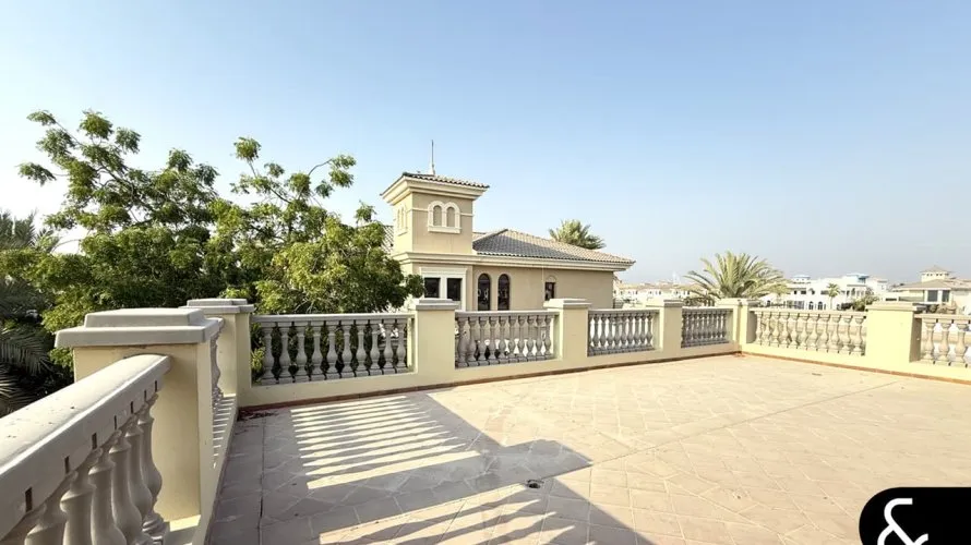 Villa de 6 dormitorios en Signature Villas, UAE No. 1690 № 24