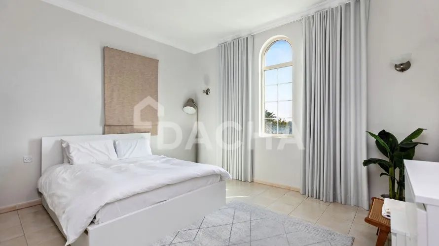 Villa de 4 dormitorios en Jumeirah Islands, UAE No. 2694 № 25