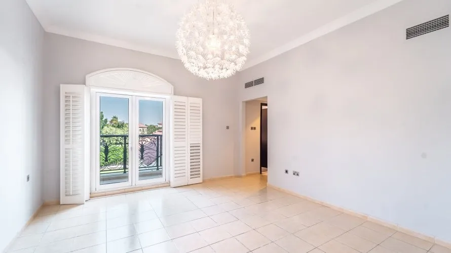 Villa de 4 dormitorios en Jumeirah Islands, UAE No. 2937 № 16