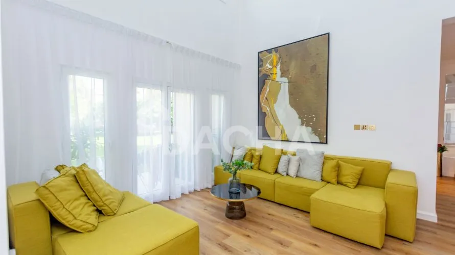 Villa de 4 dormitorios en Canal Cove Villas, UAE No. 3069 № 19