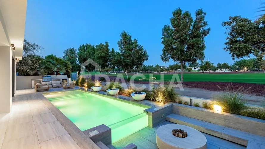Villa de 5 dormitorios en Jumeirah Golf Estates, UAE No. 3083 № 1