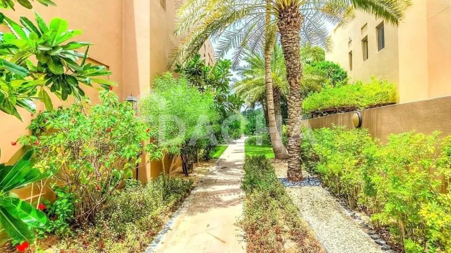 Villa de 6 dormitorios en Meadows, UAE No. 3281 № 8