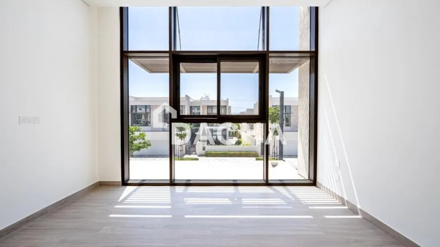 Villa de 4 dormitorios en District One, UAE No. 3423 № 4