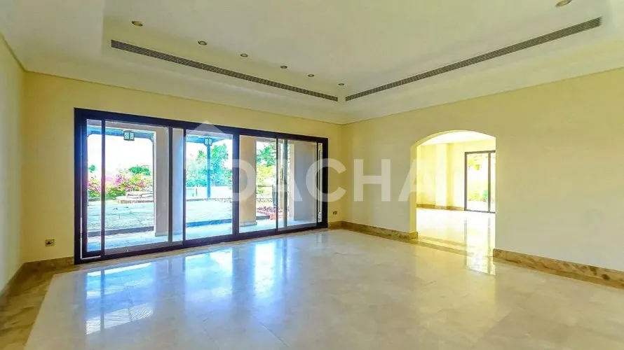 Villa de 6 dormitorios en Meadows, UAE No. 3281 № 17