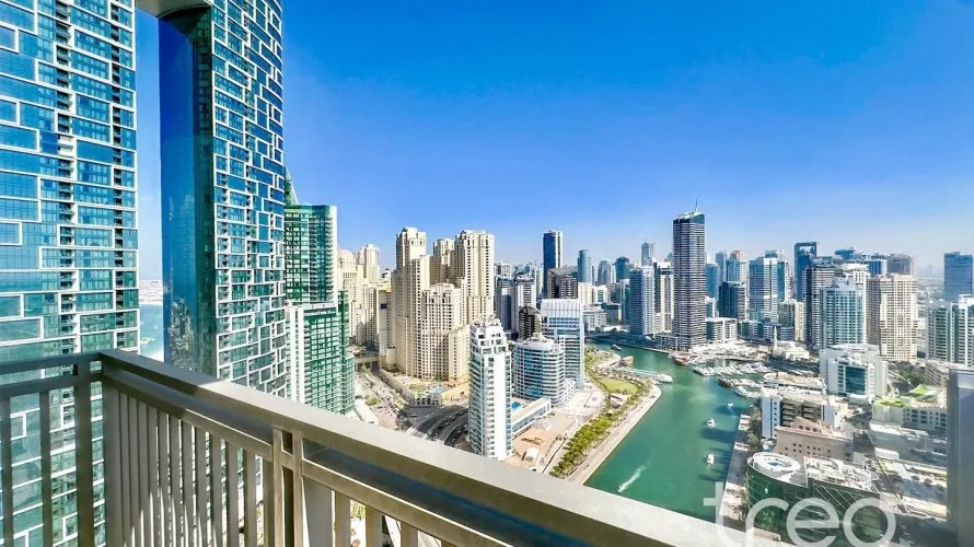 Apartamento de 4 dormitorios en 5242, UAE No. 3476 № 14