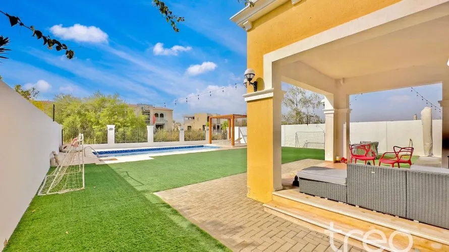 Villa de 4 dormitorios en Legacy, UAE No. 3473 № 3