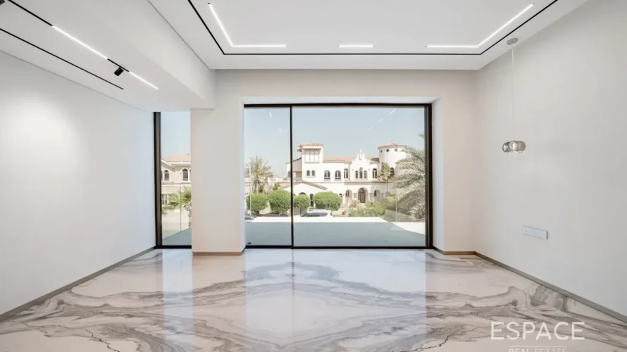 Villa de 5 dormitorios en Palm Jumeirah, UAE No. 3668