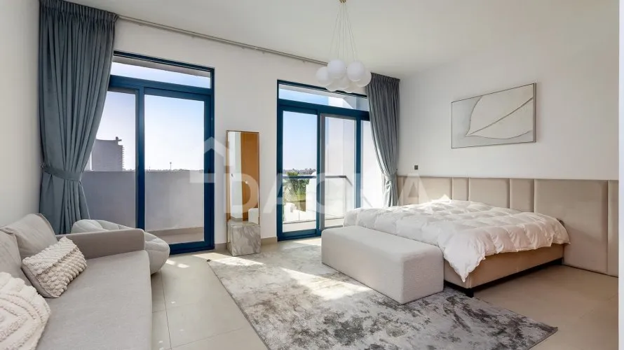 Villa de 5 dormitorios en Palma Residences, UAE No. 3282 № 4