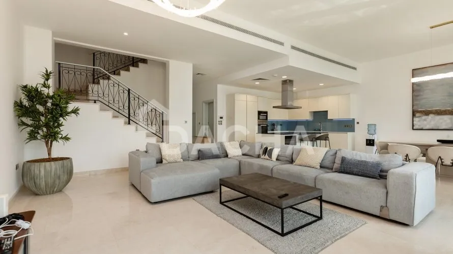 Villa de 5 dormitorios en Palma Residences, UAE No. 3282 № 20